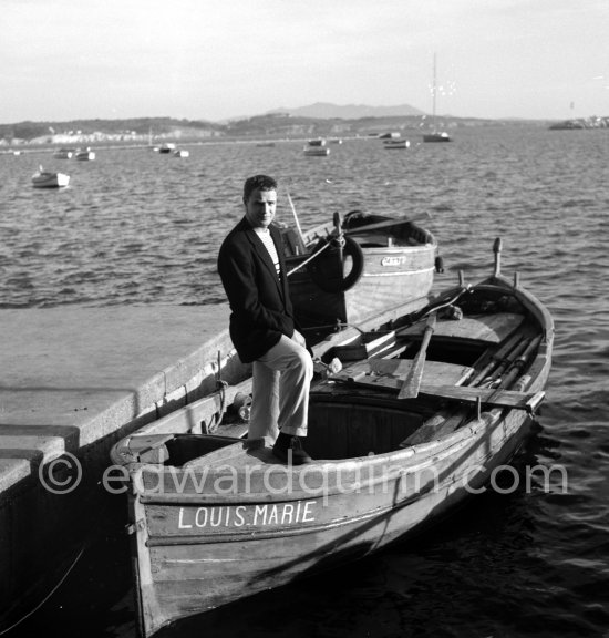 Marlon Brando at the port in Bandol 1954. - Photo by Edward Quinn