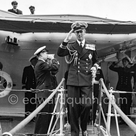 The Duke of Edinburgh, Prince Philip, on an official 5-days visit with the Royal Fleet to Monte Carlo, Feb. 1951. The HMS Magpie was the only vessel commanded by Lieutenant-Commander the Duke of Edinburgh, who took command on 2 September 1950, when he was 29. Here he leaves HMS Mermaid. - Photo by Edward Quinn