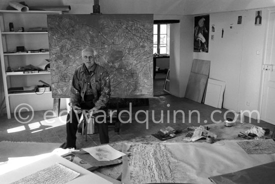 Max Ernst. Behind him the painting "Tremblement de terre printanier". Seillans 1966 - Photo by Edward Quinn