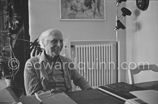 Max Ernst. Seillans 1975. - Photo by Edward Quinn