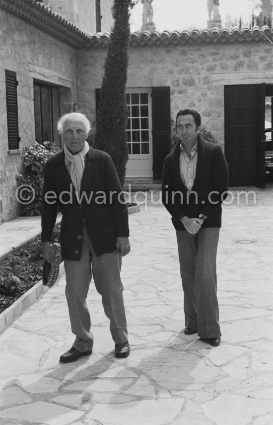 Max Ernst and not yet identified Guest. Seillans 1975. - Photo by Edward Quinn