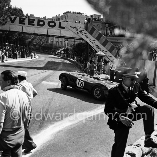 The accident at Sainte-Dévote: Stirling Moss, (78) restarts his Jaguar C-Type XKC 003 but got a black flag for receiving outside help. On the left Anthony Hume. Monaco Grand Prix 1952, transformed into a race for sports cars. This was a two day event, the Sunday, Prix Monte Carlo, for the up to 2 litres (Prix de Monte Carlo), the Grand Prix, Monday for the bigger engines, (Monaco Grand Prix). - Photo by Edward Quinn