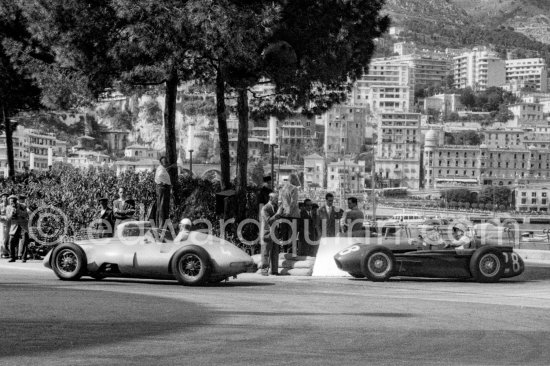 Elie Bayol, (4) Gordini T32, Stirling Moss, (28) Maserati 250F. Monaco Grand Prix 1956. - Photo by Edward Quinn