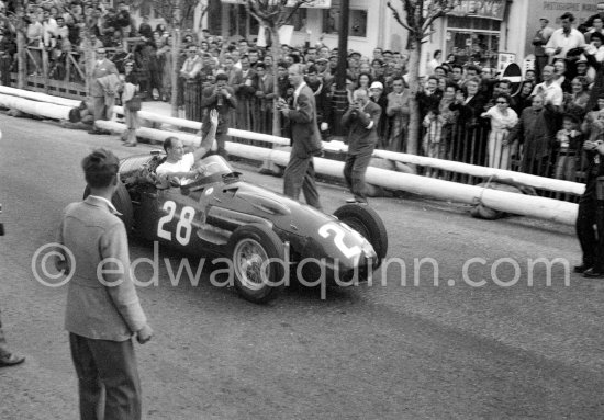 The winner: Stirling Moss, (28) Maserati 250F. Monaco Grand Prix 1956. - Photo by Edward Quinn