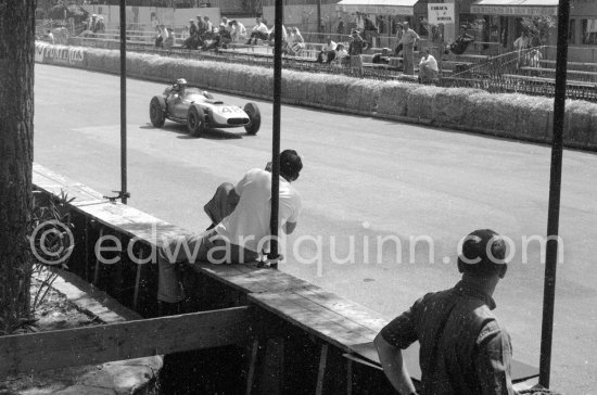 The Scarabs were disappointingly slow and to find out if it was the driver or the car, Reventlow let Stirling Moss try one. He did a better time but it would not have been enough to qualify. Monaco Grand Prix 1960. - Photo by Edward Quinn