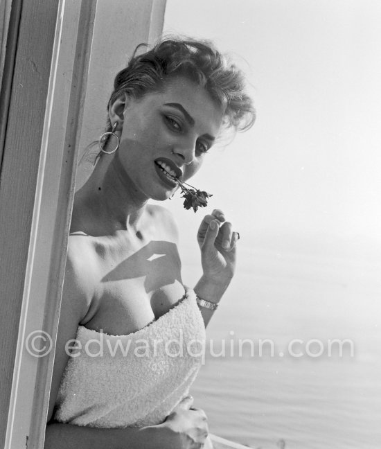 Sophia Loren on the balcony of Carlton Hotel, Cannes 1955. - Photo by Edward Quinn