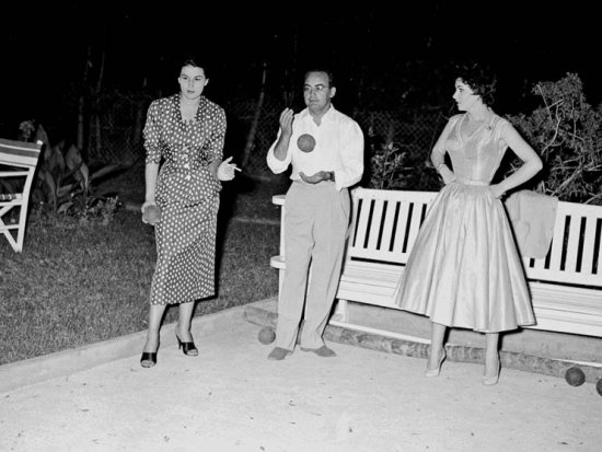 Silvana Mangano with Gina Lollobrigida at Casa del Mare playing Pétanque with her husband Dino De Laurentiis, Roquebrune-Cap Martin 1955. - Photo by Edward Quinn