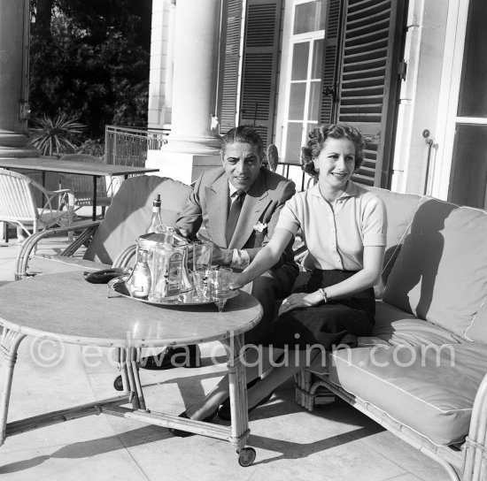 Aristotle and Tina Onassis. Château de la Croë. Cap d\'Antibes 1954. - Photo by Edward Quinn