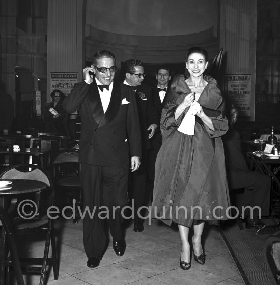 Margot Fonteyn and Aristotle Onassis, in the background left her husband Roberto Arias, Onassis\' lawyer, and dancer Michael Somes (background right). Casino Monte Carlo 1956 - Photo by Edward Quinn
