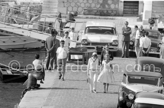 George Schlee, Greta Garbo, Tina Onassis. Monaco harbor 1958. - Photo by Edward Quinn