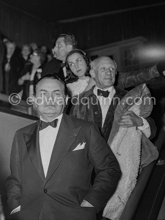 Edward G. Robinson, Pablo Picasso and Françoise Gilot. Cannes Film Festival for presentation of "Le salaire de la peur"; general view inside Palais du Festival. Cannes, 16 April 1953 - Photo by Edward Quinn