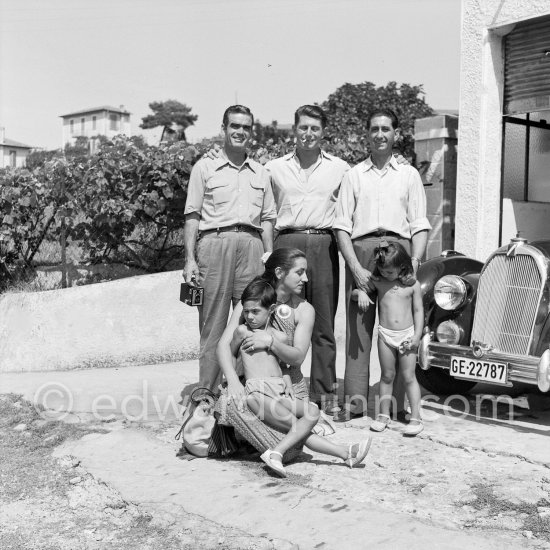 From left Eugenio Carmona, Paulo Picasso, Francisco Reina "El Minuni", banderillero andaluz, Françoise Gilot, Claude Picasso and Paloma Picasso. Vallauris 1954. In the garage: Talbot-Lago Record T26 1949 - Photo by Edward Quinn