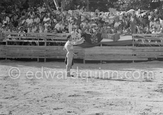 Spanish torero Jose Montero. First Corrida of Vallauris 1954. On the grandstand Françoise Gilot, Pablo Picasso, Claude Picasso. - Photo by Edward Quinn