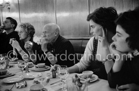 Lunch at the restaurant Blue Bar in Cannes. From left Paulo Picasso, Gallery owner Louise Leiris, Pablo Picasso, Lucia Bosè, Italian actress and wife of bullfighter Dominguin, and Catherine Hutin. Cannes 1959. - Photo by Edward Quinn