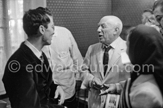 After the bullfight. Luis Miguel Dominguin, Pablo Picasso and Jacqueline. Arles 1960. - Photo by Edward Quinn