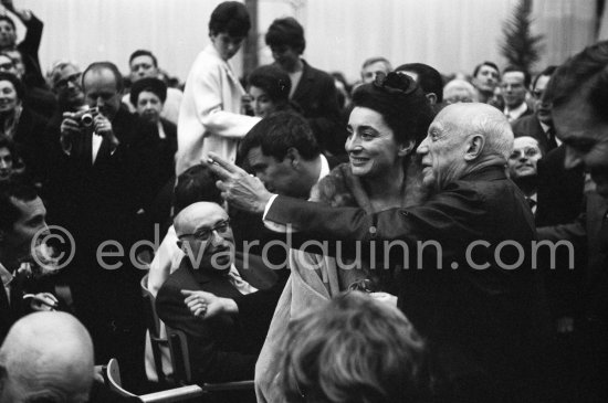 Pablo Picasso and Jacqueline. On the left: French communist party leader Jacques Duclos and Miguel Dominguin. Festivities put on in Pablo Picasso\'s honor for the 80th birthday. Nice 28.10.1961. - Photo by Edward Quinn