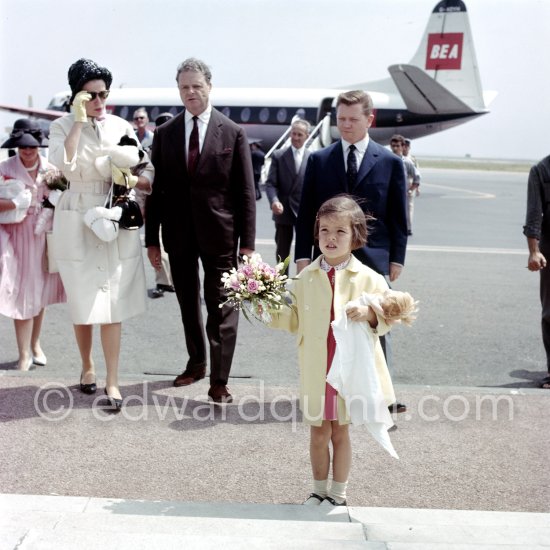 Princess Grace and Princess Carolinet, arrival at Nice Airport 1960. (Grace Kelly) - Photo by Edward Quinn