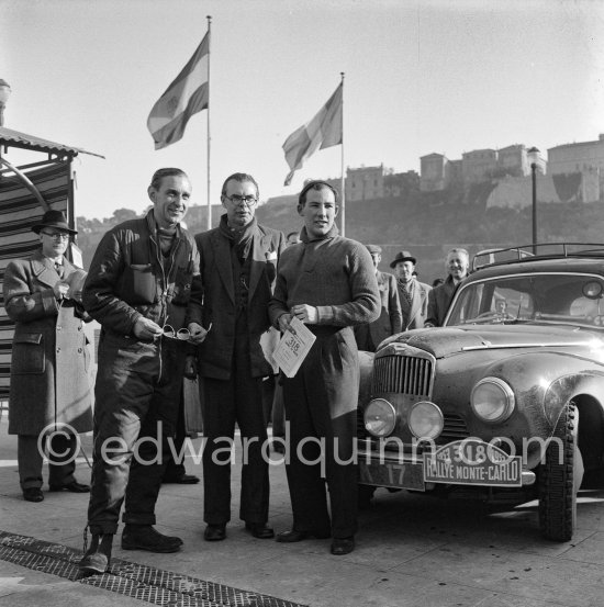 N° 318 Stirling Moss, Desmond Scannell, John Cooper (from right) on Sunbeam Talbot 90, 6th. Monte Carlo Rally 1953. - Photo by Edward Quinn