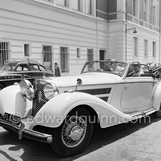 Peter Ustinov and Somerset Maugham (right), PEN Congress 1952. Car: 1934-44 Mercedes-Benz 540 K Cabriolet A - Photo by Edward Quinn