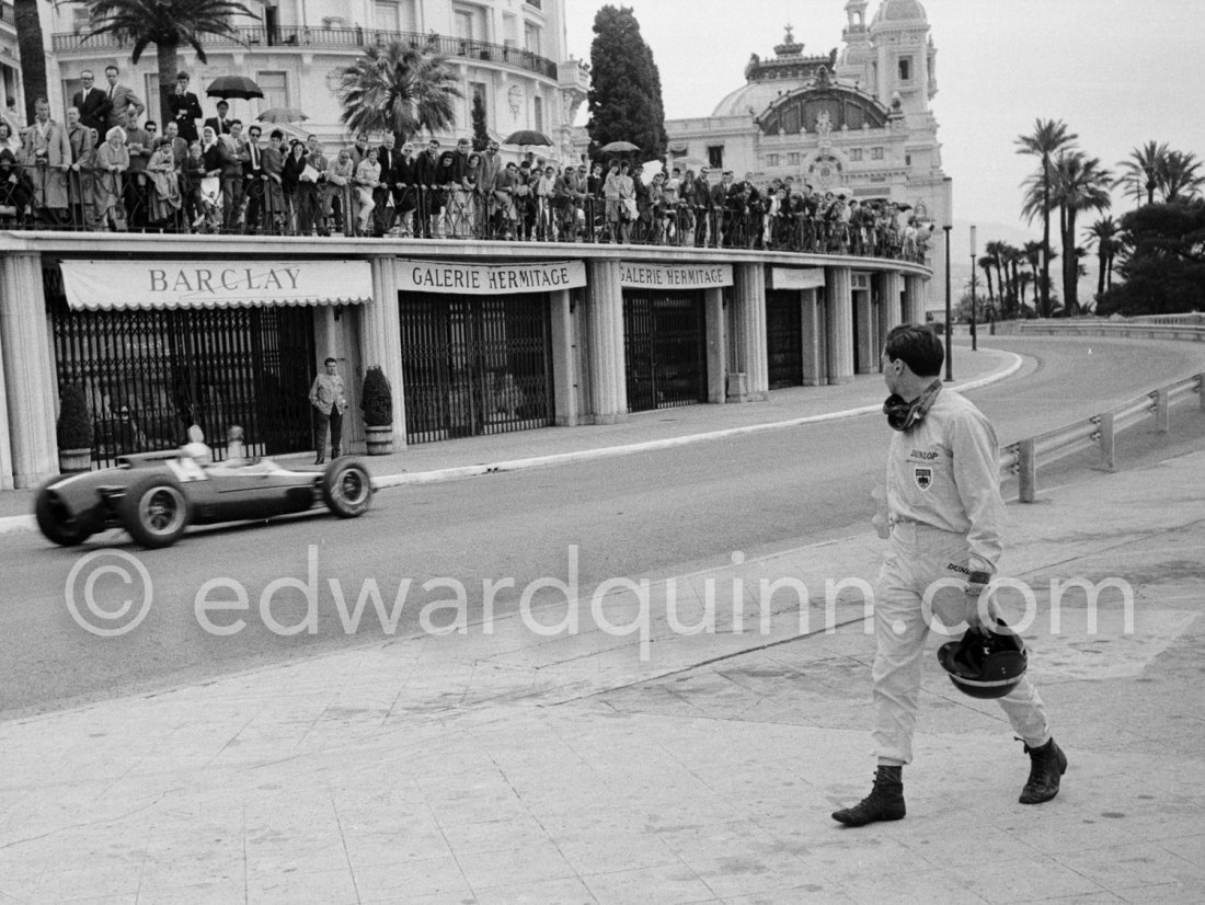 Jim Clark Walking Back To The Pits Broken Clutch Bruce Mclaren