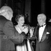 Charly Chaplin, toasting friends before dinner, Figaro gala. Cannes 1953. - Photo by Edward Quinn