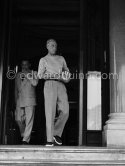 Edward Duke of Windsor leaving Hotel de Paris. Monte Carlo 1955. - Photo by Edward Quinn