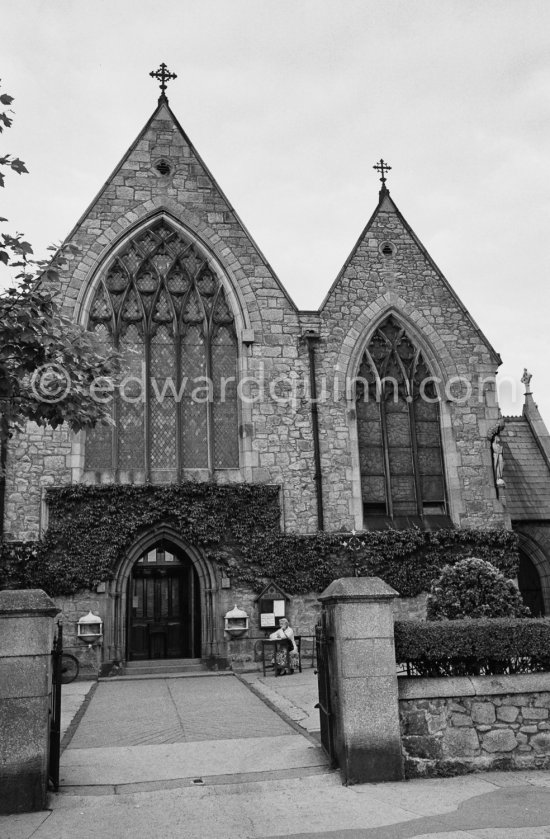 Church not yet identified. Dublin 1963. - Photo by Edward Quinn