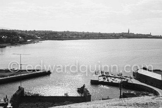 Sandycove Beach. Dublin 1963. - Photo by Edward Quinn