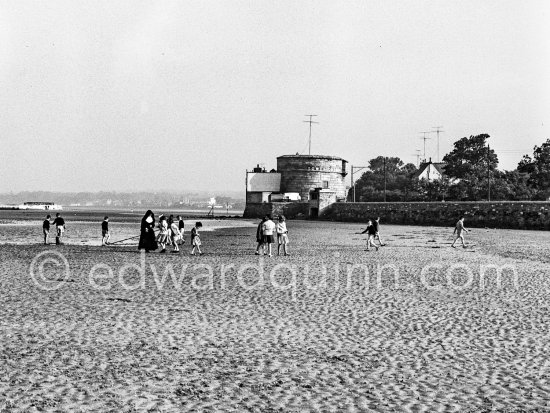 Sandymount Tower with Tower Cafe. Dublin 1963. - Photo by Edward Quinn