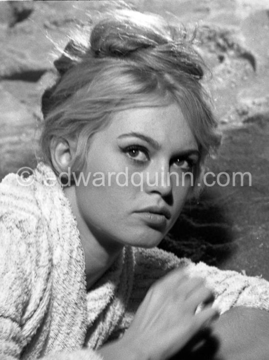 Brigitte Bardot during filming of "Les bijoutiers du clair de lune" ("The Night Heaven Fell"). Studios de la Victorine, Nice 1958. - Photo by Edward Quinn