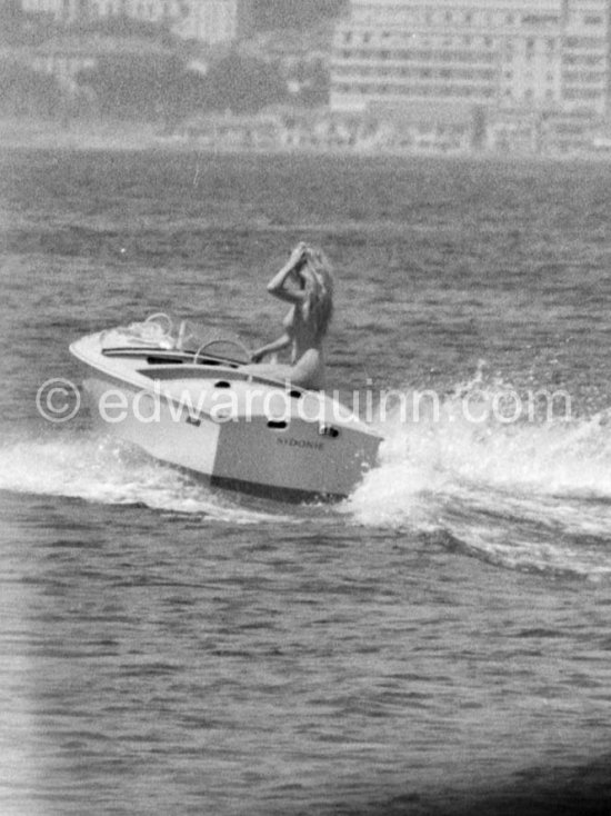 Brigitte Bardot on her Albatross speed boat Sidonie near her home "La Madrague". Saint-Tropez 1961. - Photo by Edward Quinn