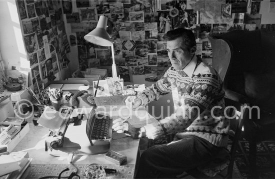 Dirk Bogarde, British leading actor of Dutch descent, at his home. Grasse 1980. - Photo by Edward Quinn