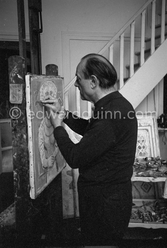 Massimo Campigli at his studio in Saint-Tropez 1964. - Photo by Edward Quinn