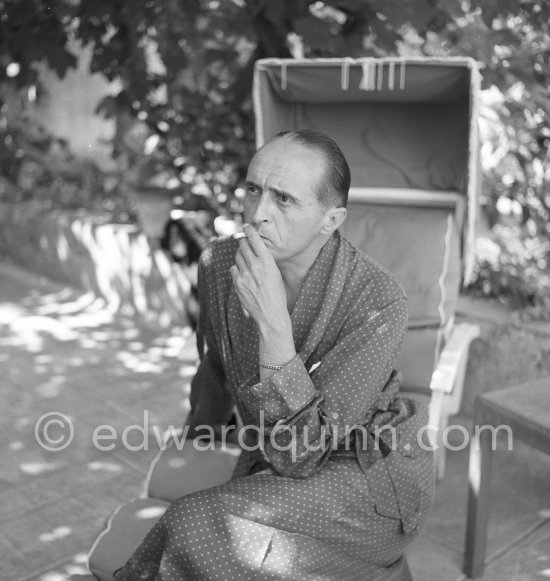 René Clair at his mansion. Sainte-Maxime 1953. - Photo by Edward Quinn