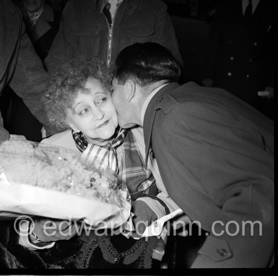 Colette in Monaco for the "Prix Prince Pierre". Hotel de Paris in Monte Carlo 1954. - Photo by Edward Quinn