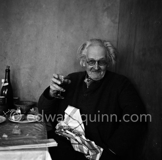 Actor, director and scenic designer Edward Gordon Craig. Villa Chapignac, Vence 1952. - Photo by Edward Quinn