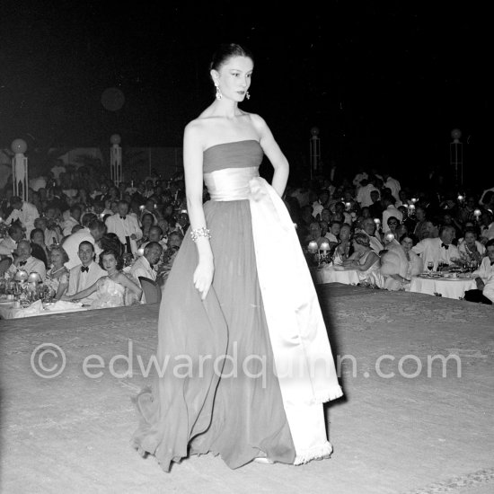 Dior fashion show at Monte Carlo summer gala 1953. - Photo by Edward Quinn