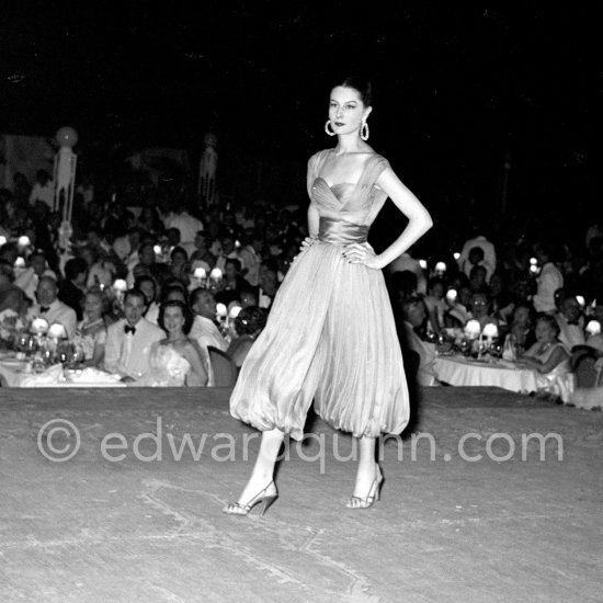 Dior fashion show at Monte Carlo summer gala 1953. - Photo by Edward Quinn