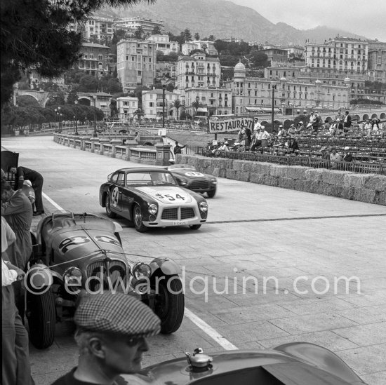 René Cotton, (62) Delahaye 135S, Joaquín Palacio, (54) Pegaso Z-102, Eugenio Castellotti, (92) Ferrari 225S. Monaco Grand Prix 1952, transformed into a race for sports cars. Tommy Wisdom with check cap. This was a two day event, the Sunday for the up to 2 litres (Prix de Monte Carlo), the Monday for the bigger engines, (Monaco Grand Prix). - Photo by Edward Quinn