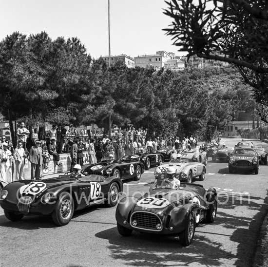 Stirling Moss, (78) Jaguar C-Type; Luigi Stagnoli, (90) Ferrari 225S; Robert Manzon, (56) Simca Gordini T15S; Reg Parnell, (72) Aston Martin DB3; "Pagnibon", (60) Ferrari 225S; Lance Macklin, (76) Aston Martin DB3; Louis Rosier, (64) Talbot-Lago; Vittorio Marzotto, (94) Ferrari 225S; Eugenio Castellotti, (92) Ferrari 225 S; Peter Collins, (74) Aston Martin DB3; Anthony Hume, (84) Allard J2. Monaco Grand Prix 1952, transformed into a race for sports cars. This was a two day event, the Sunday for the up to 2 litres (Prix de Monte Carlo), the Monday for the bigger engines, (Monaco Grand Prix). - Photo by Edward Quinn