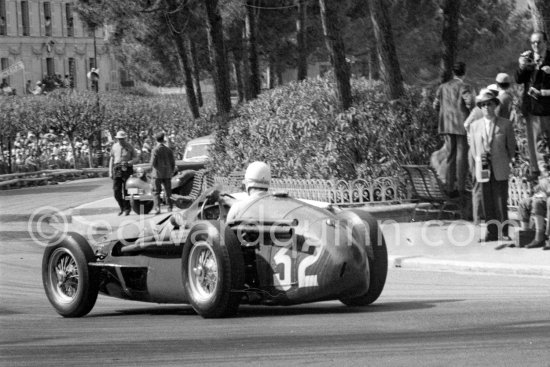 Cesare Perdisa, (32) Maserati 250F. Monaco Grand Prix 1956. - Photo by Edward Quinn