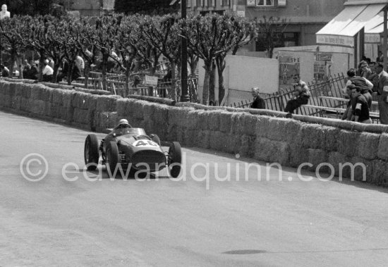 Jean Behra, (46) Ferrari Dino 246. Monaco Grand Prix 1959. - Photo by Edward Quinn