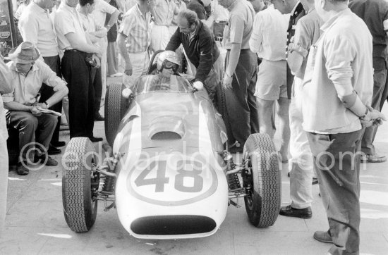 The much awaited Scarab cars appear for the first time in Europe. Lance Reventlow, the driver-owner-constructor, prepares for trial laps. Monaco Grand Prix 1960. - Photo by Edward Quinn