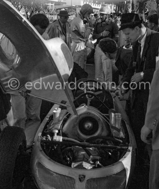 The motor of Joakim Bonnier\'s Porsche 787. Joakim Bonnier and Dan Gurney in front of the car. Monaco Grand Prix 1961. - Photo by Edward Quinn