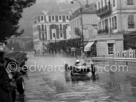 Richie Ginther, (8) Ferrari 156. Monaco Grand Prix 1962. - Photo by Edward Quinn