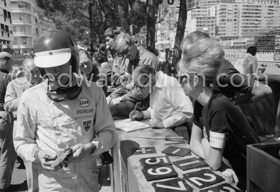 Jim Clark and Colin Chapman. Monaco Grand Prix 1962. - Photo by Edward Quinn