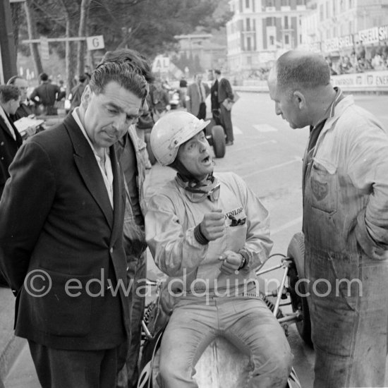 Phil Hill (9) Cooper T73, discussing with John Cooper (left) and mechanics. Monaco Grand Prix 1964. - Photo by Edward Quinn