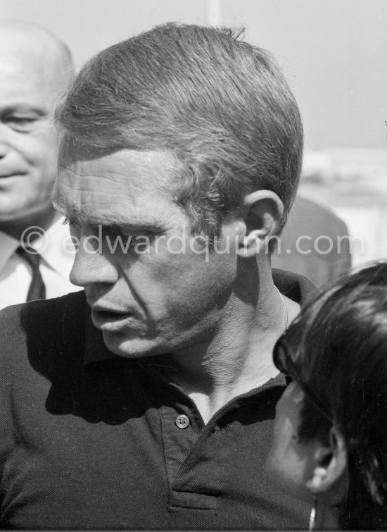 Steve McQueen in Monaco to prepare the (never produced) movie "Day of the champion". Monaco Grand Prix 1965. - Photo by Edward Quinn