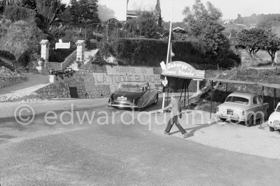 Nubar Gulbenkian and his wife. Armenian oil magnate, his father Caloust was named Mister 5 Percent (Iraq Petroleum Company). Eden Roc, Cap d’Antibes 1959. Car: 1956 Rolls-Royce Silver Wraith, #LELW74, Allweather Tourer with "Perspex" top by Hooper (due to his claustrophopia) and air conditioning. Detailed info on this car by expert Klaus-Josef Rossfeldt see About/Additional Infos. - Photo by Edward Quinn