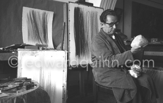 Hans Hartung. Nice 1961. - Photo by Edward Quinn